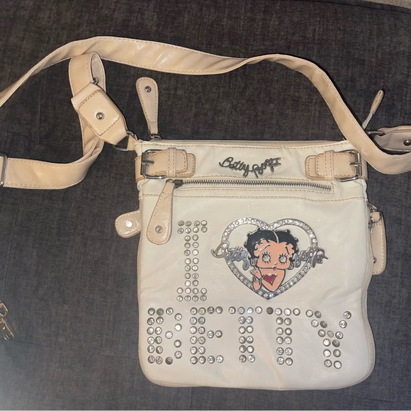 Betty Boop Handbags - Vintage I Heart Betty Boop Cream Crossbody Bag